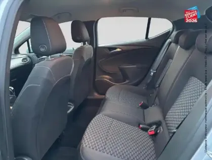 Photo 10 Opel Astra  1.2 Turbo 110ch