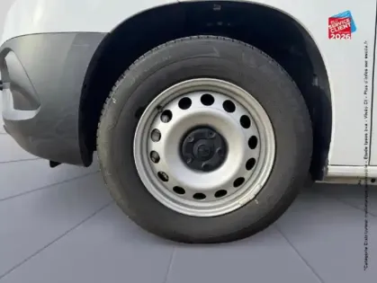 Photo 24 Opel Combo Cargo  M 800kg Electrique 136ch Batterie 51 kWh