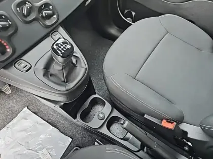 Photo 14 Fiat Panda  Classic 1.0 70ch BSG S&S City