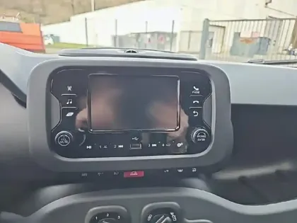 Photo 12 Fiat Panda  Classic 1.0 70ch BSG S&S City