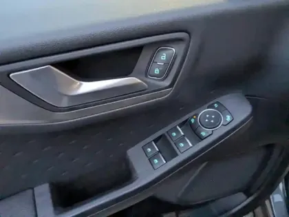 Photo 9 Ford Kuga  2.0 EcoBlue 150ch mHEV Titanium 1ère main