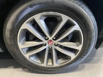 Photo 7 Jaguar F-Pace  2.0D 180ch R-Sport AWD BVA8