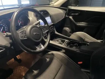 Photo 13 Jaguar F-Pace  2.0D 180ch R-Sport AWD BVA8