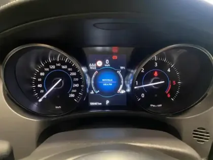 Photo 8 Jaguar F-Pace  2.0D 180ch R-Sport AWD BVA8