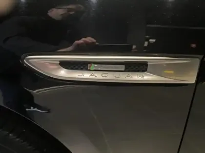 Photo 14 Jaguar F-Pace  2.0D 180ch R-Sport AWD BVA8