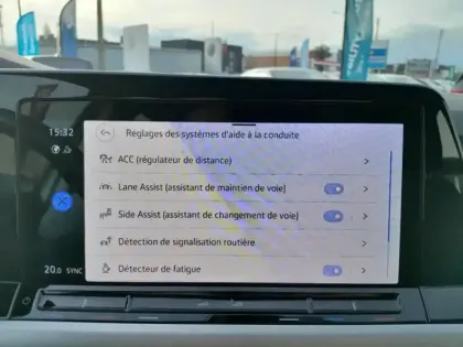 Photo 14 Volkswagen Golf  1.0 TSI OPF 110ch Life Plus