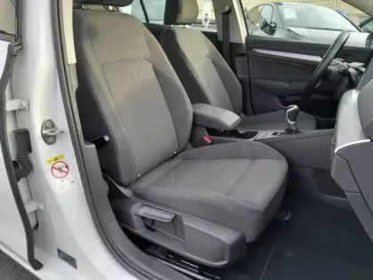 Photo 5 Volkswagen Golf  1.0 TSI OPF 110ch Life Plus