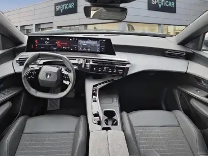 Photo 8 Peugeot 3008  1.2 Hybrid 136ch Allure e-DCS6