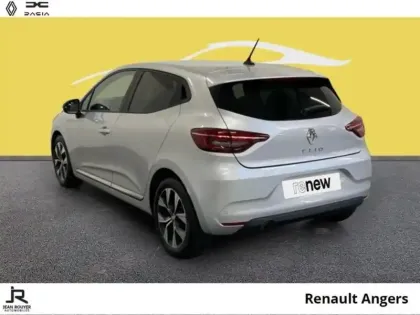 Photo 10 Renault Clio  1.5 Blue dCi 100ch Evolution