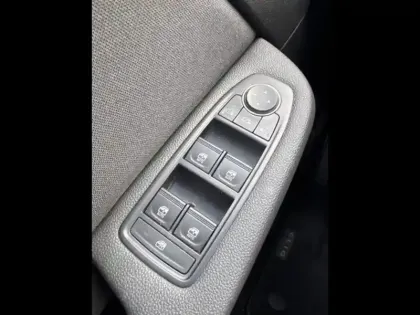 Photo 13 Renault Clio  1.6 E-Tech 145ch full hybrid esprit Alpine - 24