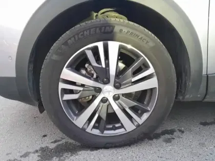 Photo 10 Peugeot 3008  Hybrid 136ch Allure Pack e-DCS6