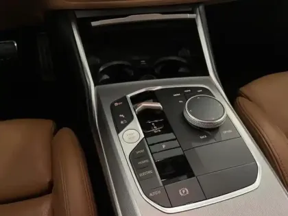 Photo 10 BMW Serie 3 Série 3 Touring 320eA xDrive 204ch M Sport