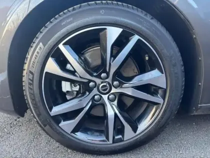 Photo 15 Volvo V60  B4 197ch Ultra Style Dark DCT 7