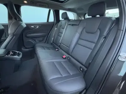 Photo 7 Volvo V60  B4 197ch Ultra Style Dark DCT 7