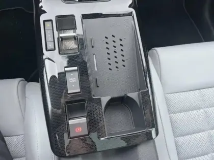 Photo 14 Citroën C5 aircross  1.6 Hybride rechargeable 195ch MAX boite automatique