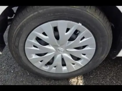 Photo 6 Toyota Yaris  116h Dynamic 5p MC24