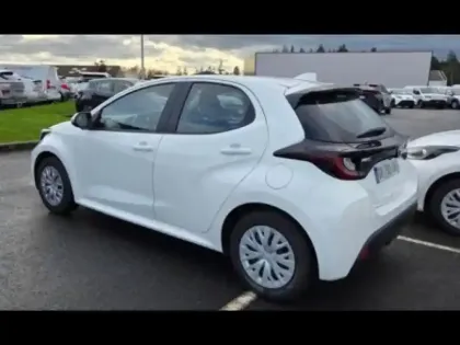 Photo 9 Toyota Yaris  116h Dynamic 5p MC24