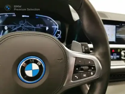 Photo 14 BMW Serie 3 Série 3 Touring 330eA 292ch M Sport