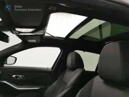 Photo 10 BMW Serie 3 Série 3 Touring 330eA 292ch M Sport