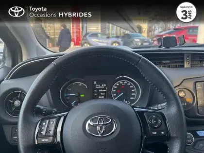 Photo 12 Toyota Yaris  100h Dynamic 5p RC19