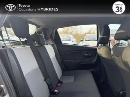 Photo 6 Toyota Yaris  100h Dynamic 5p RC19