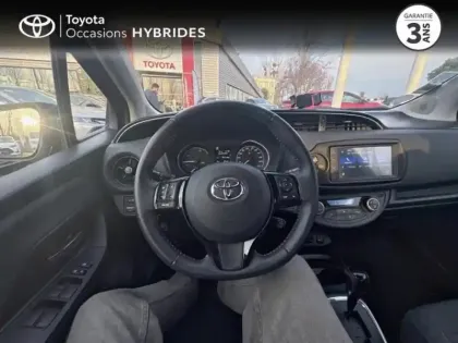 Photo 8 Toyota Yaris  100h Dynamic 5p RC19