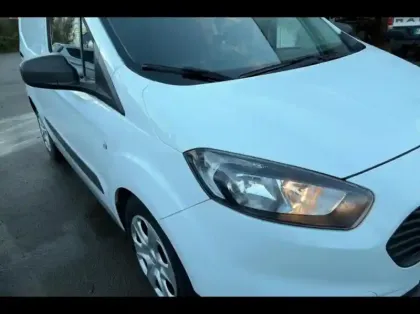 Photo 13 Ford Transit Courier  1.5 TDCI 75ch Stop&Start Trend Business