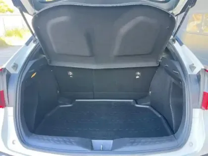 Photo 11 Toyota C-HR  122h Dynamic Business 2WD E-CVT RC18