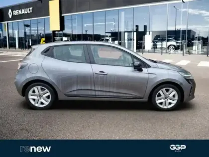 Photo 5 Renault Clio  1.6 E-Tech 145ch full hybrid Evolution - 24