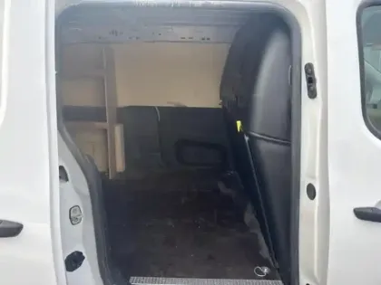 Photo 11 Peugeot Partner  XL 950 kg BlueHDi 130 ch S&S EAT8