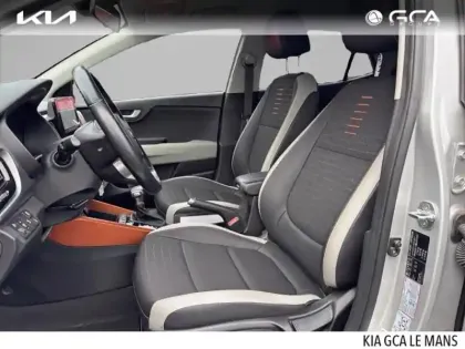 Photo 12 Kia Stonic  1.0 T-GDi 120ch MHEV Launch Edition DCT7