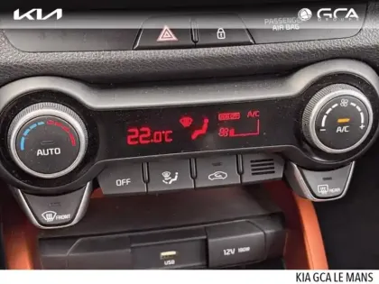 Photo 10 Kia Stonic  1.0 T-GDi 120ch MHEV Launch Edition DCT7