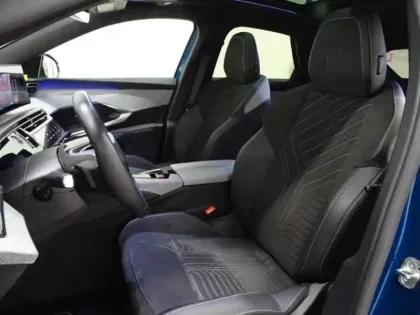 Photo 7 Peugeot 3008  1.2 Hybrid 136ch GT e-DCS6