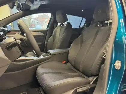 Photo 6 Peugeot 308  1.2 Hybrid 145ch GT e-DCS6