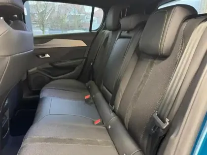 Photo 7 Peugeot 308  1.2 Hybrid 145ch GT e-DCS6