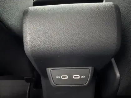 Photo 10 Volkswagen Taigo  1.5 TSI 150ch R-Line Edition DSG7