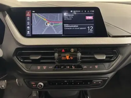 Photo 12 BMW Serie 1 Série 1 118i 136ch M Sport