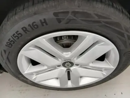 Photo 9 Renault Clio  1.5 Blue dCi 100ch Evolution