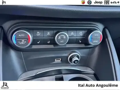 Photo 14 Alfa Romeo Stelvio  2.2 Diesel 160ch COMPETIZIONE AT8