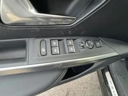 Photo 12 Peugeot 5008  Hybrid 136ch GT e-DCS6