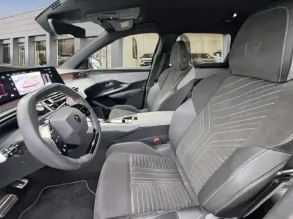 Photo 8 Peugeot 5008  Hybrid 136ch GT e-DCS6