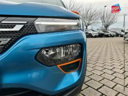 Photo 12 Dacia Spring  45ch Confort Plus - Achat Intégral  Sieges cuir GPS Camera