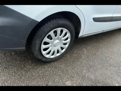 Photo 11 Ford Transit Courier  1.5 TDCI 75ch Stop&Start Trend Business