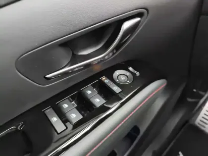 Photo 23 Hyundai Tucson  1.6 T-GDI 215 Hybrid BVA6