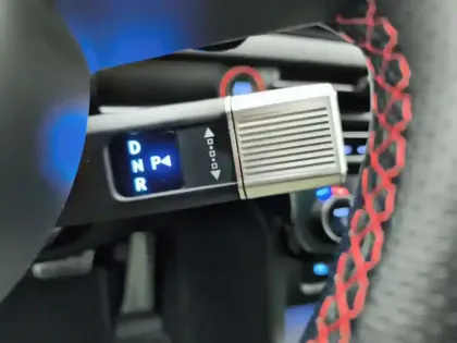 Photo 11 Hyundai Tucson  1.6 T-GDI 215 Hybrid BVA6