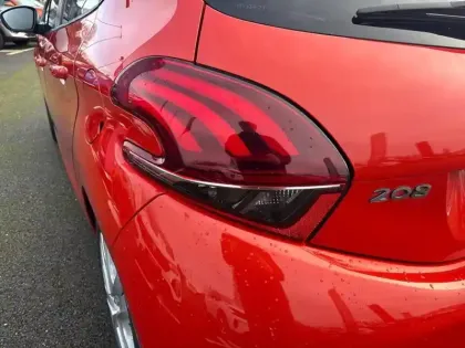 Photo 16 Peugeot 208  1.2 PureTech 82ch BVM5