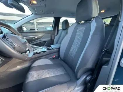 Photo 33 Peugeot 3008  Puretech 130ch S&S EAT8