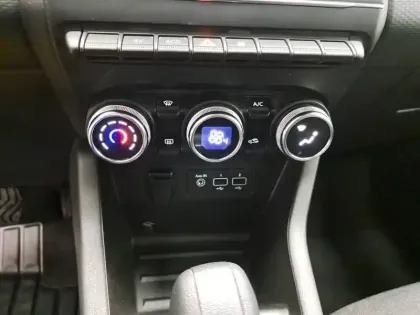 Photo 34 Renault Clio  E-Tech 140 - 21N