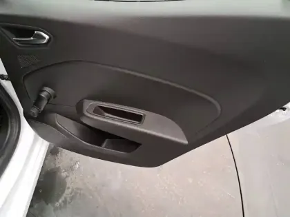 Photo 21 Renault Clio  E-Tech 140 - 21N