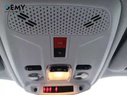 Photo 52 Peugeot 2008  PureTech 100 S&S BVM6